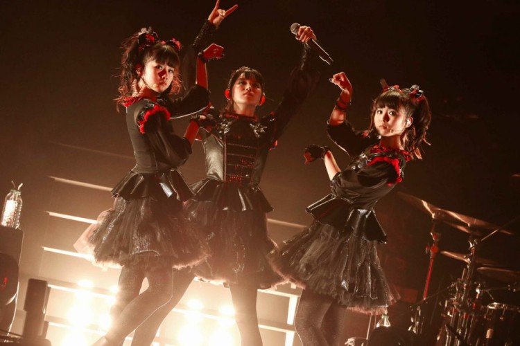 BMs-Performance-at-SSE-WEMBLEY-ARENA-on-4.1.16_Credit-Taku-Fujii-6-1050x700